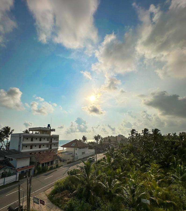 Sunset Sands Hikkaduwa Buitenkant foto